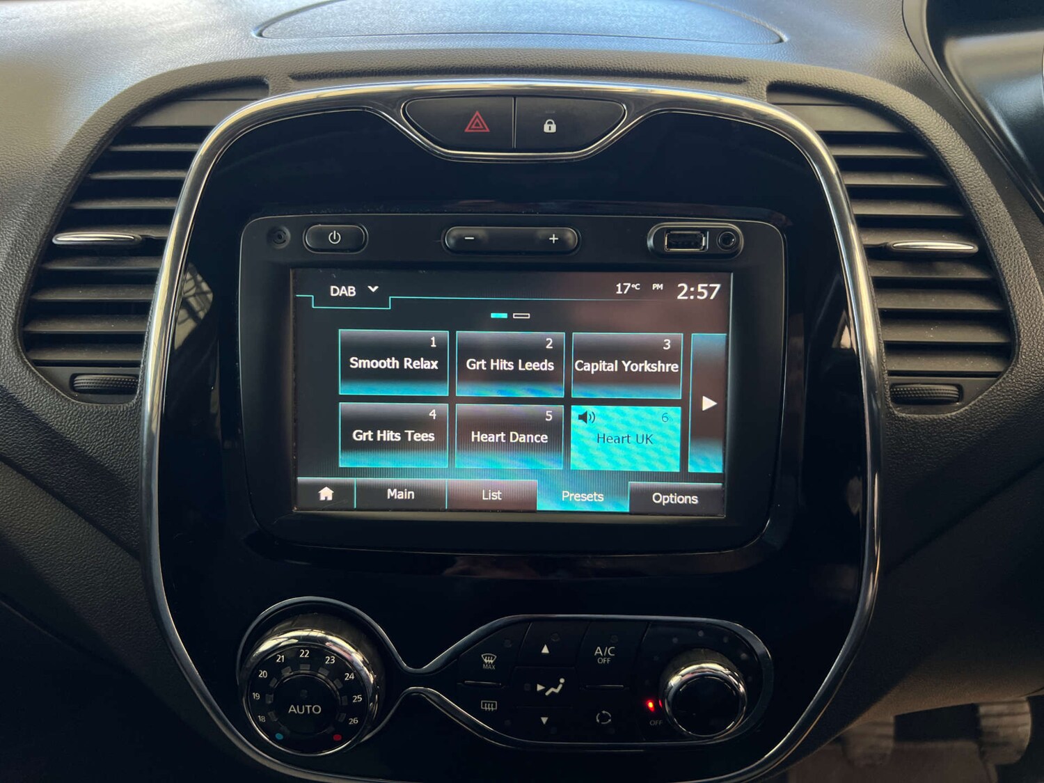 Used Renault Captur 2017 for sale - 78124684: Photo 17