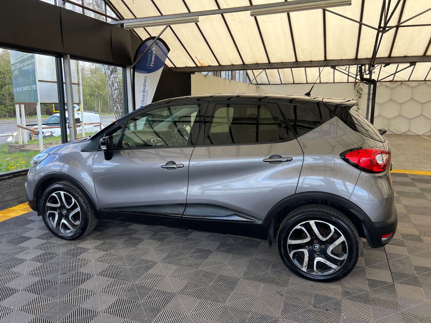 Used Renault Captur 2017 for sale - 78124684: Photo 7
