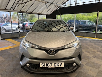 Used Toyota C-HR 2017 for sale - 78615343: Photo
