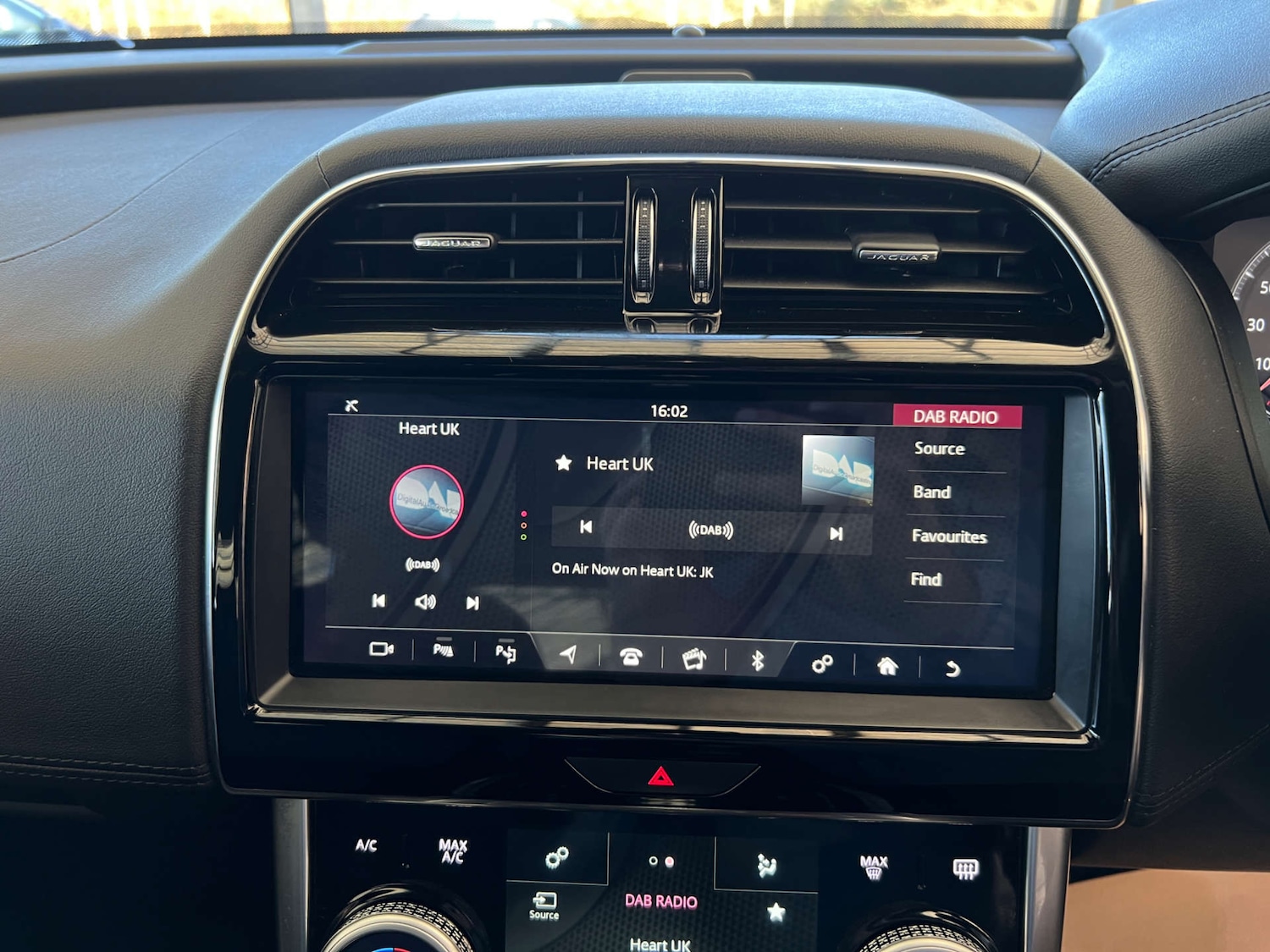 Used Jaguar XE 2019 for sale - 77750343: Photo 20