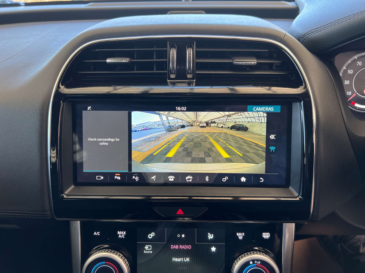 Used Jaguar XE 2019 for sale - 77750343: Photo 24