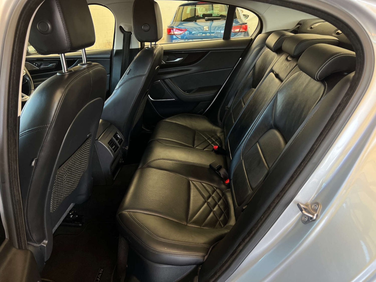 Used Jaguar XE 2019 for sale - 77750343: Photo 28