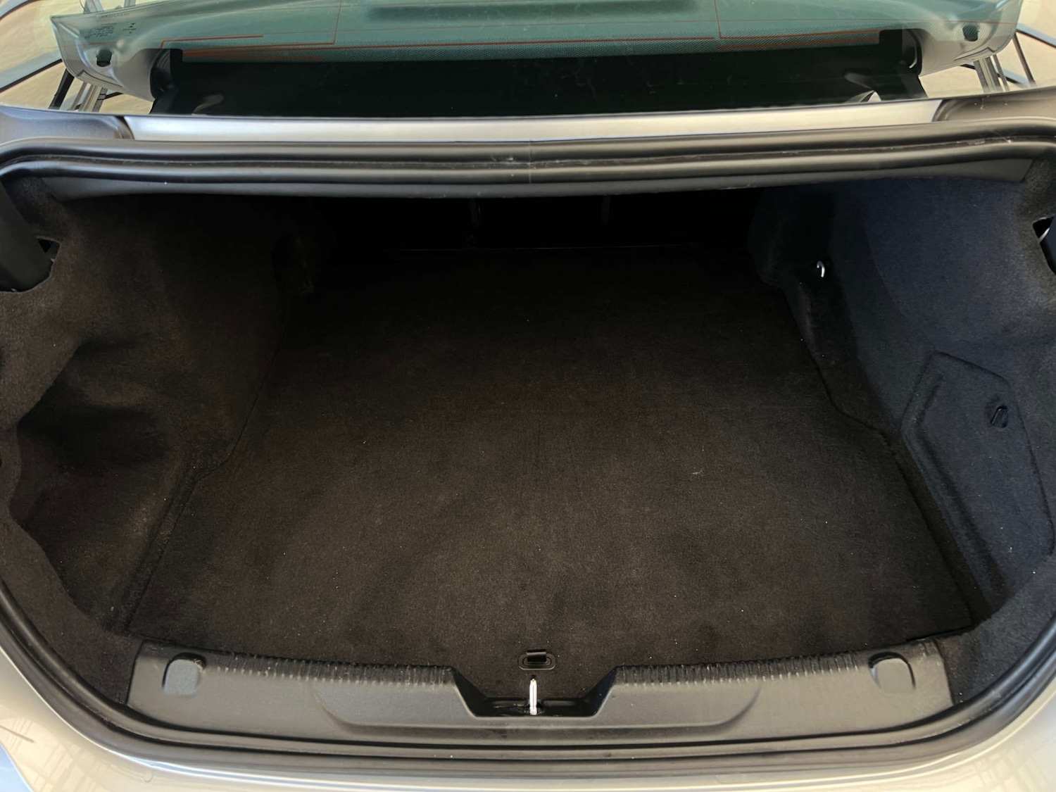 Used Jaguar XE 2019 for sale - 77750343: Photo 29