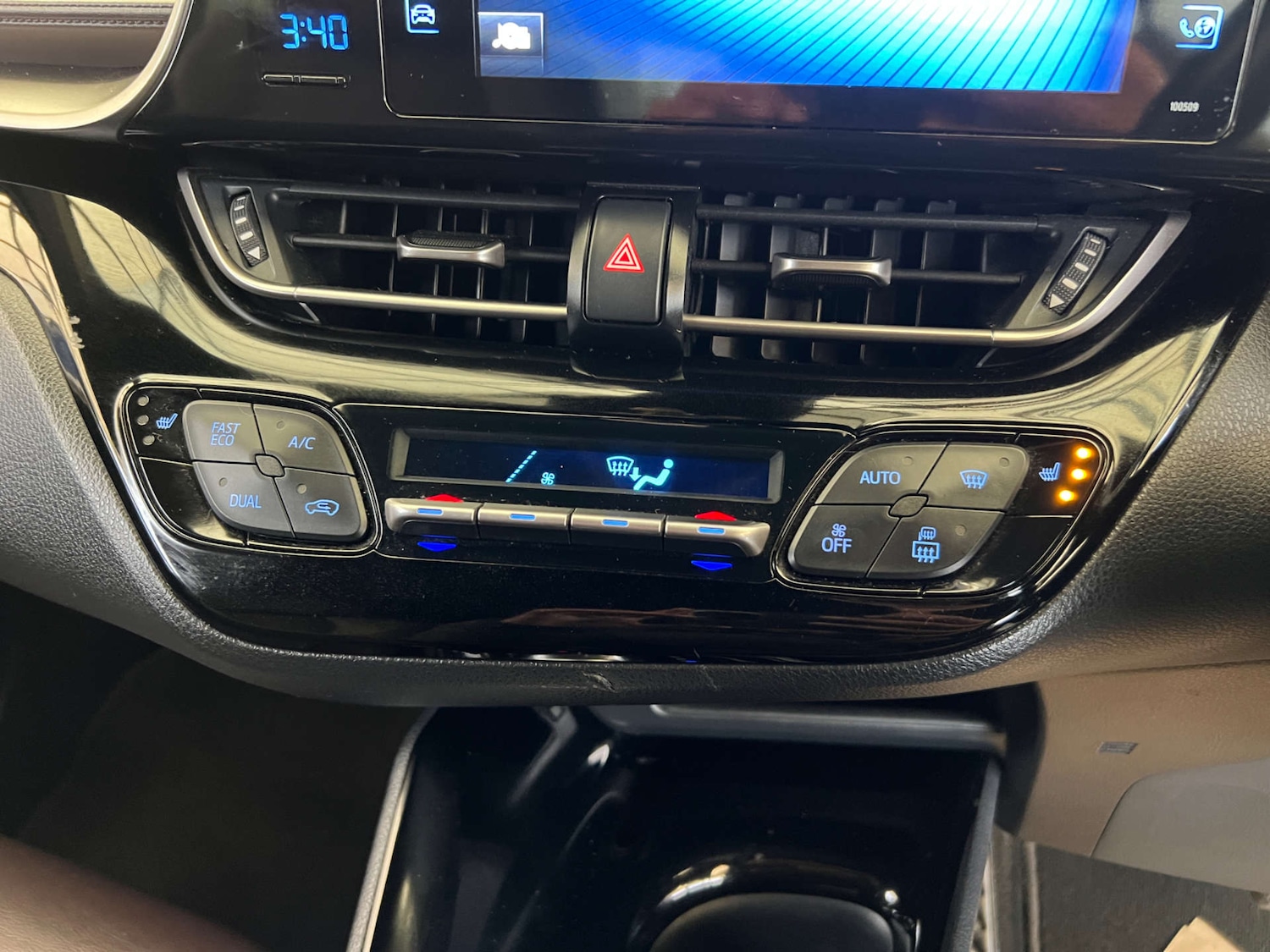 Used Toyota C-HR 2018 for sale - 76601669: Photo 16