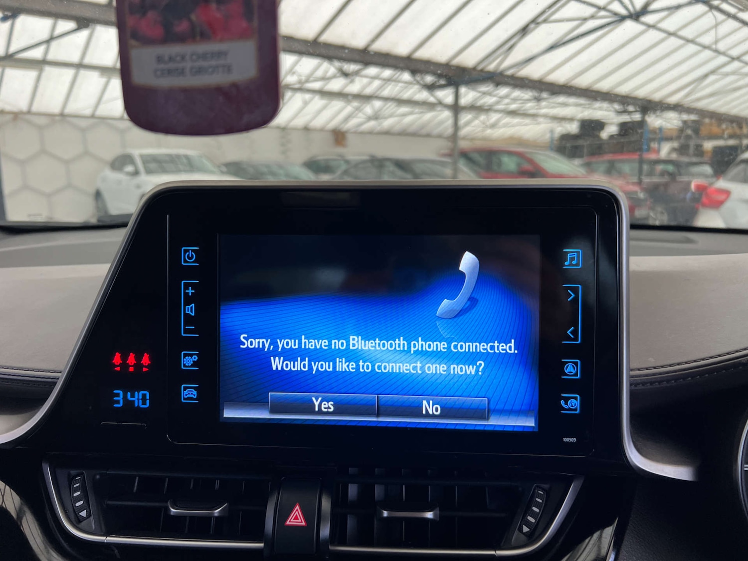 Used Toyota C-HR 2018 for sale - 76601669: Photo 18