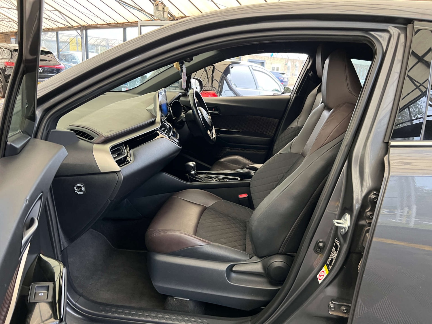 Used Toyota C-HR 2018 for sale - 76601669: Photo 20