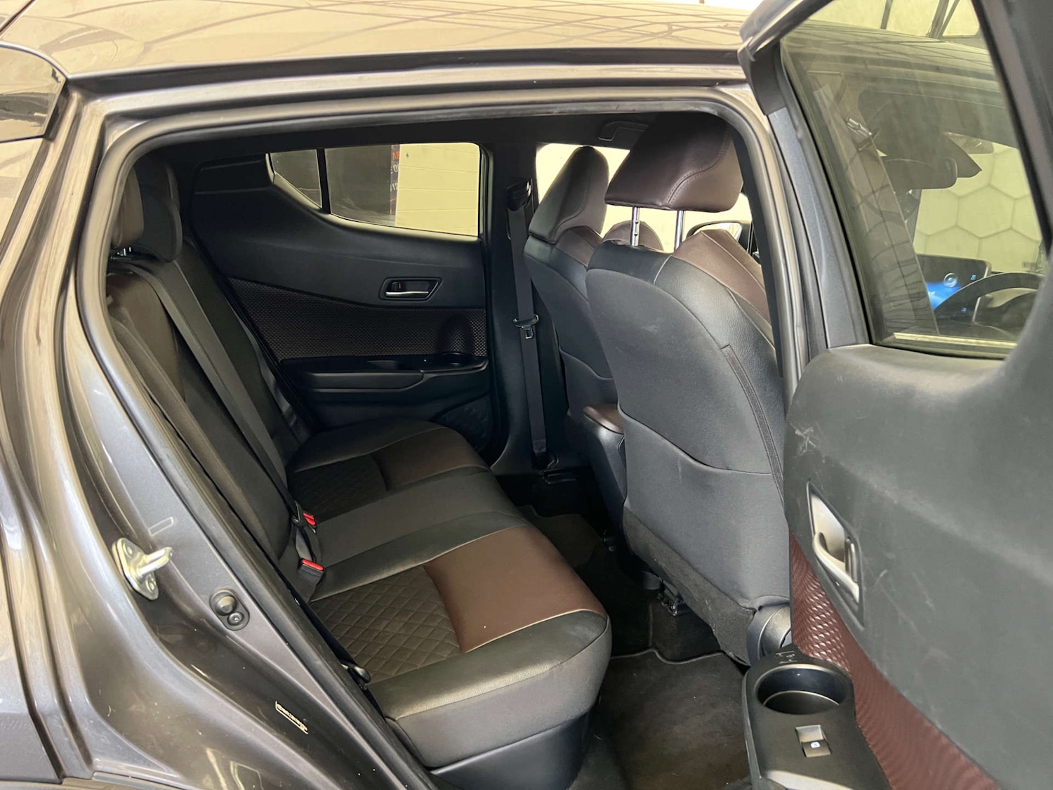 Used Toyota C-HR 2018 for sale - 76601669: Photo 24