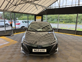 Used Toyota Prius 2021 for sale - 76064547: Photo 3