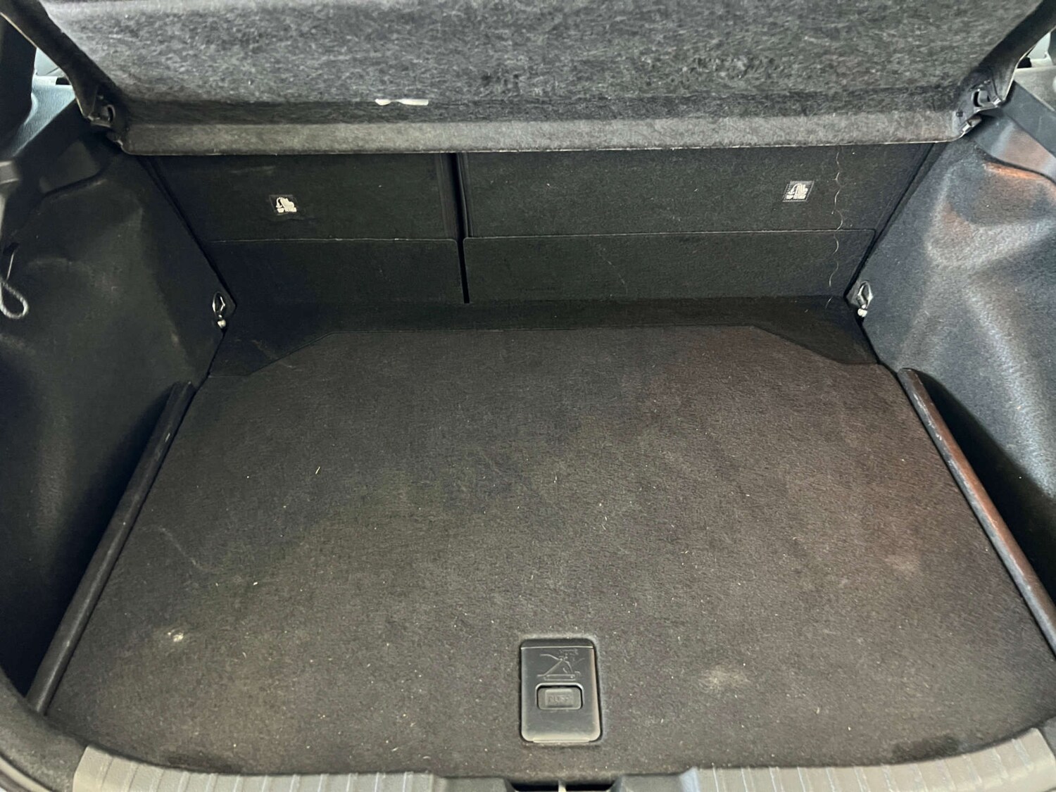 Used Toyota Corolla 2023 for sale - 76910562: Photo 30