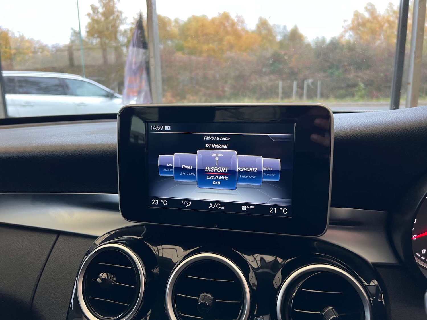 Used Mercedes-Benz C Class 2016 for sale - 76477435: Photo 20