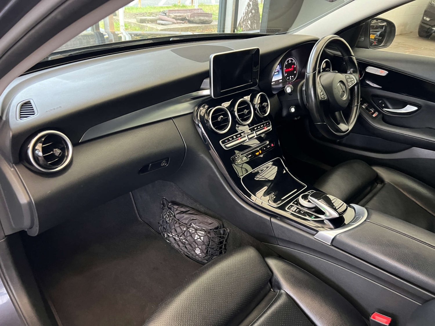 Used Mercedes-Benz C Class 2016 for sale - 76477435: Photo 27