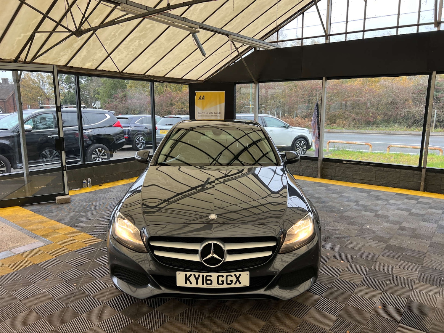 Used Mercedes-Benz C Class 2016 for sale - 76477435: Photo 3