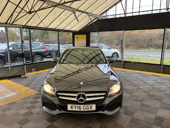 Used Mercedes-Benz C Class 2016 for sale - 76477435: Photo