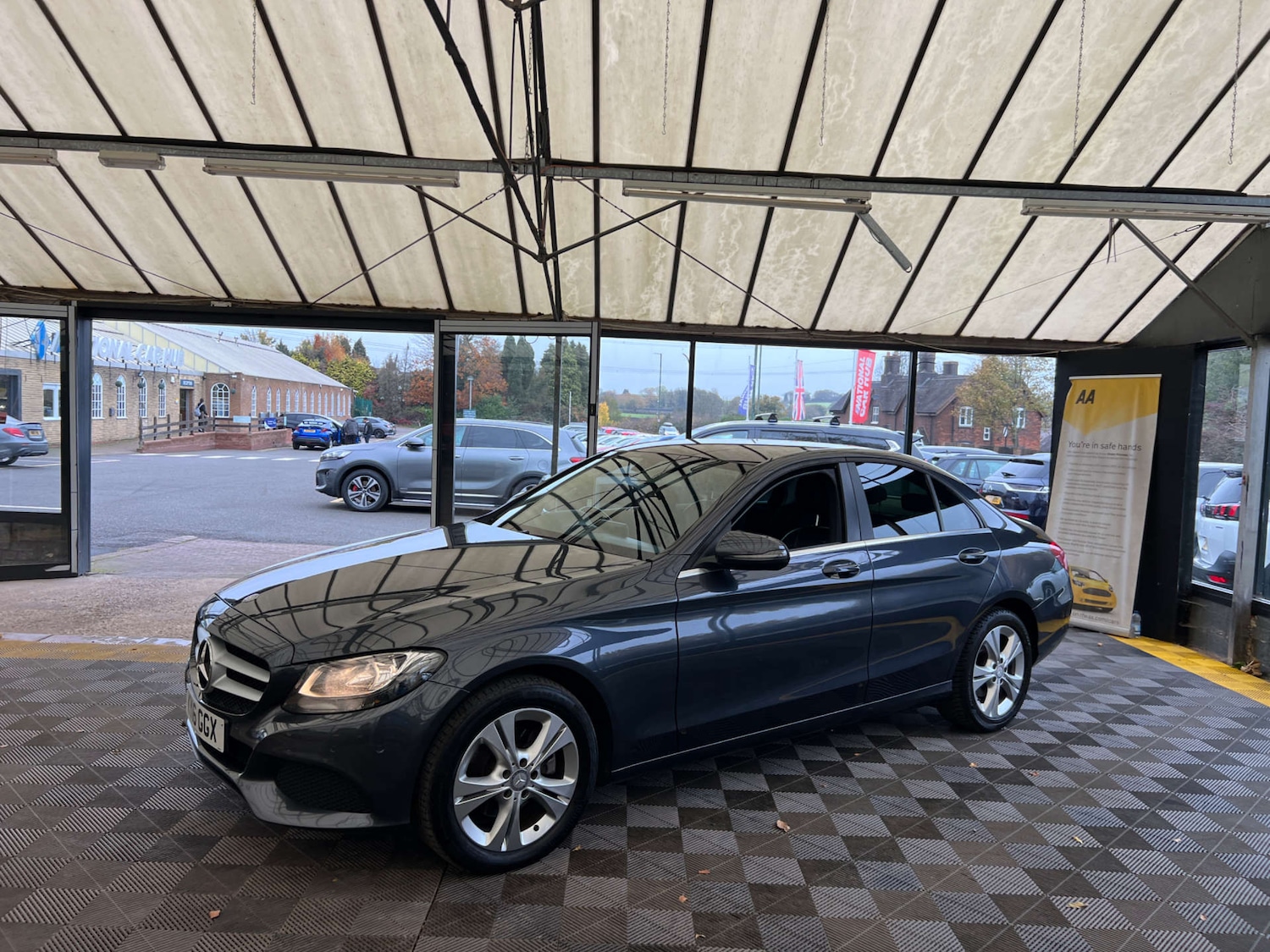 Used Mercedes-Benz C Class 2016 for sale - 76477435: Photo 4