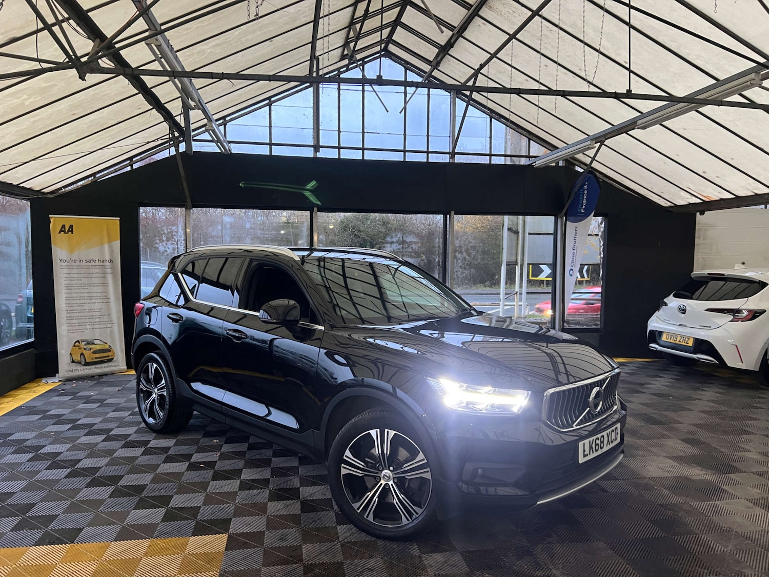 Used Volvo XC40 2018 for sale - 76846778: Photo 1