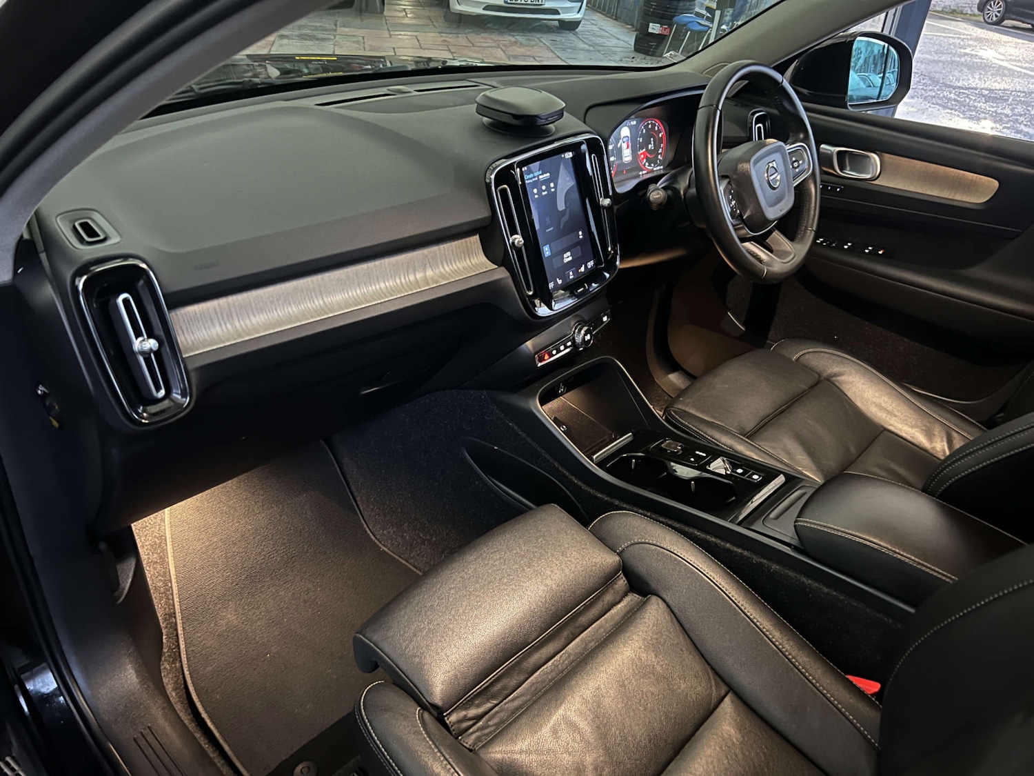 Used Volvo XC40 2018 for sale - 76846778: Photo 24