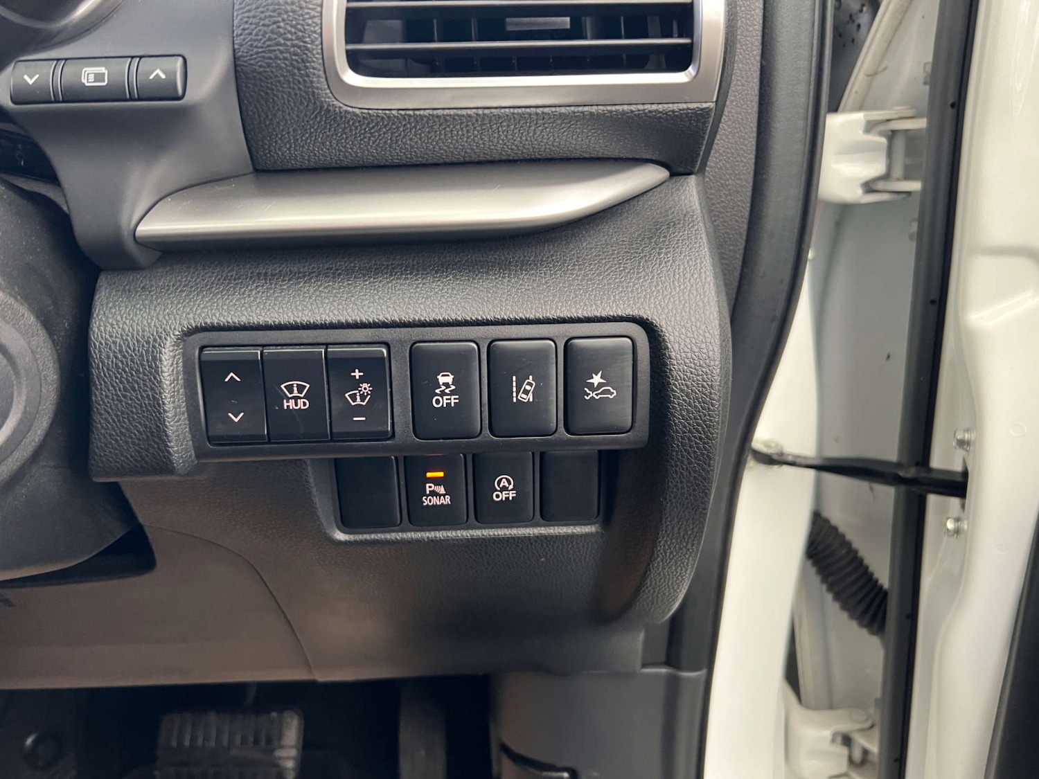 Used Mitsubishi Eclipse Cross 2018 for sale - 77632652: Photo 14