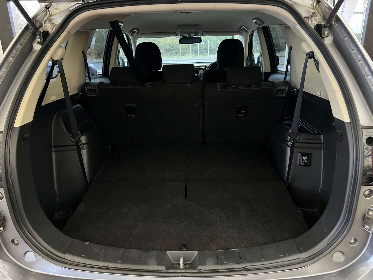 Used Mitsubishi Outlander 2017 for sale - 77702638: Photo 21