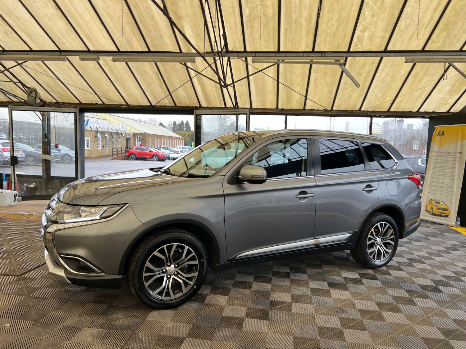 Used Mitsubishi Outlander 2017 for sale - 77702638: Photo 4