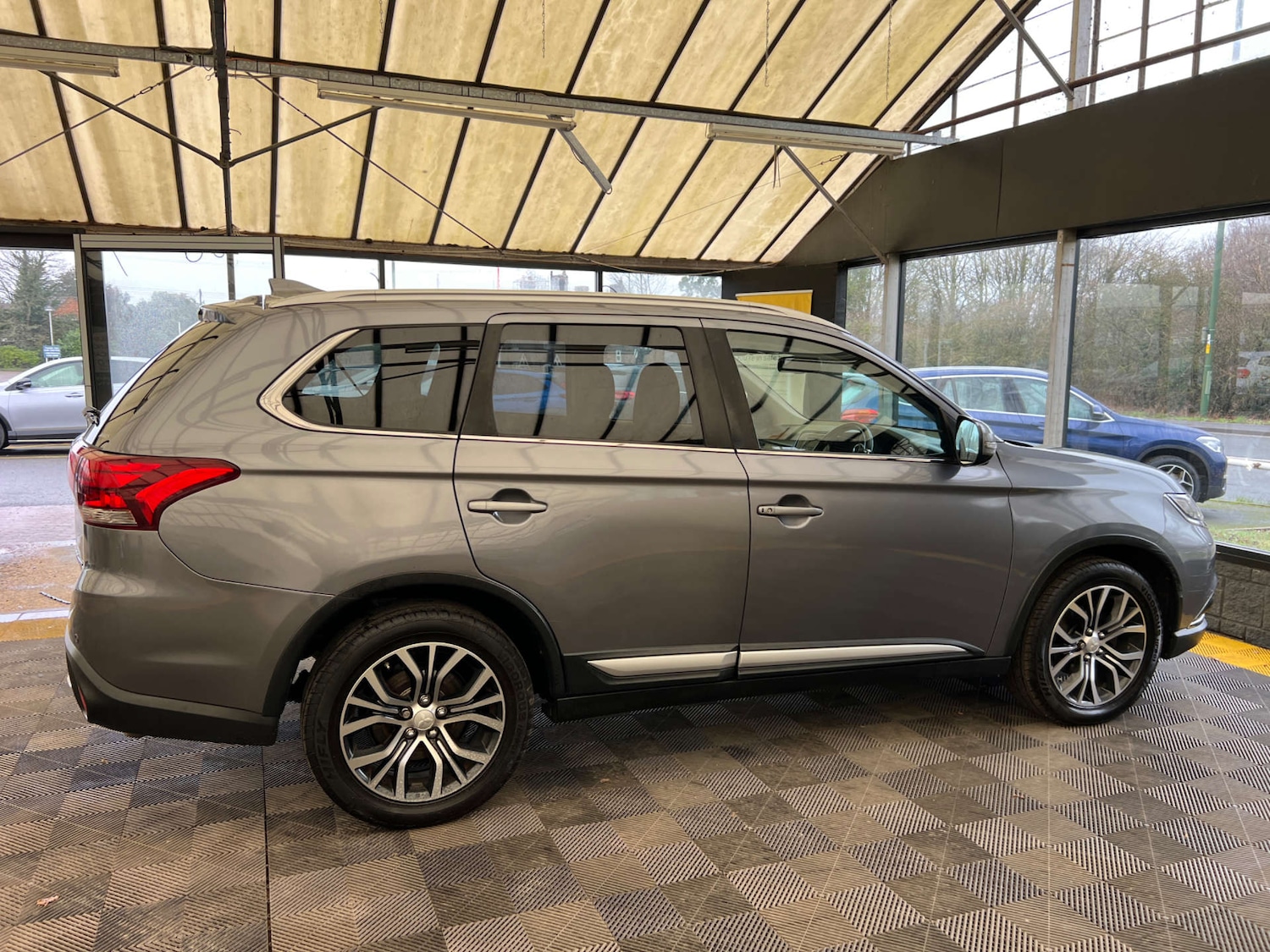 Used Mitsubishi Outlander 2017 for sale - 77702638: Photo 8