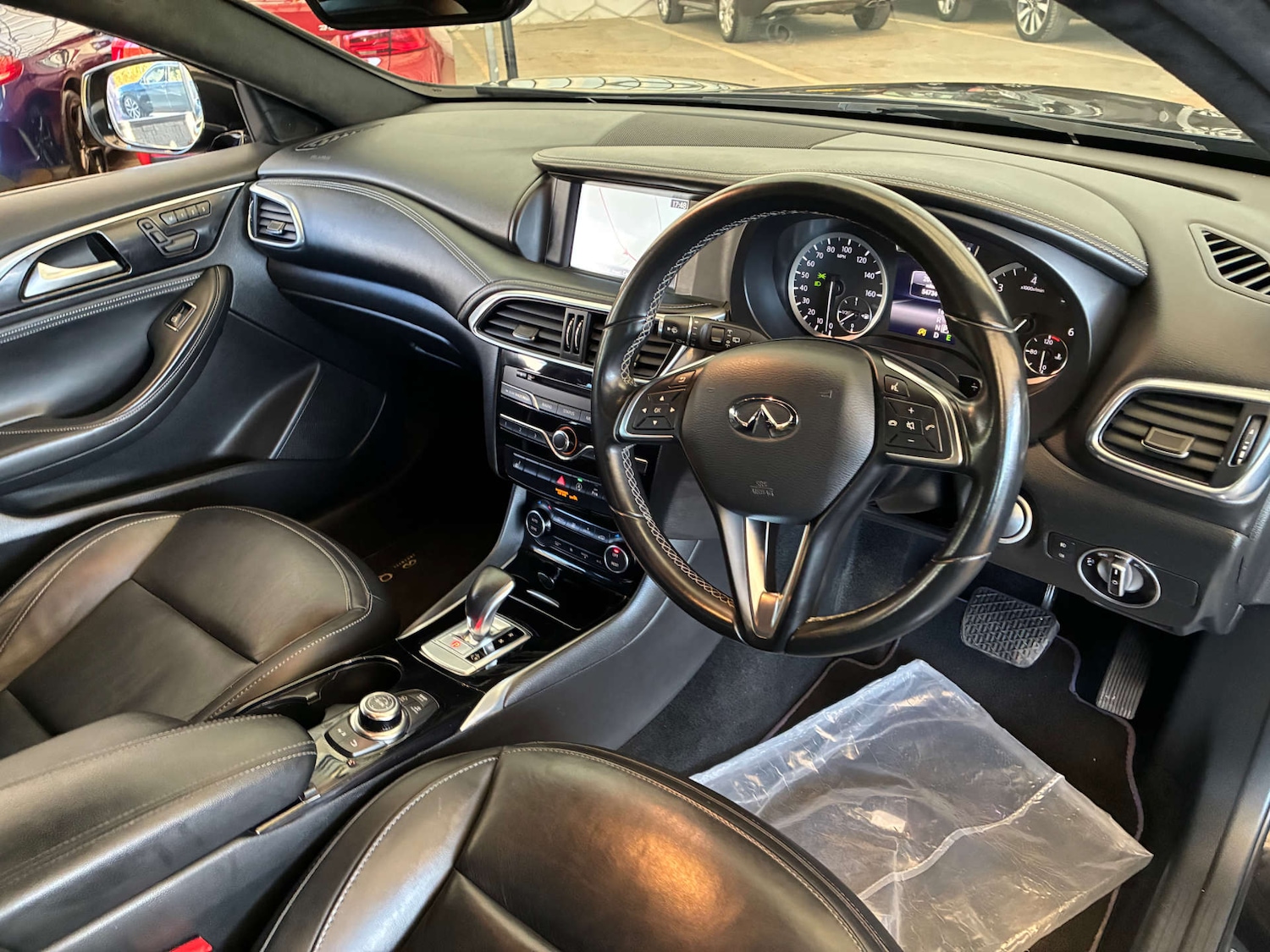 Used Infiniti QX30 2017 for sale - 76035994: Photo 13