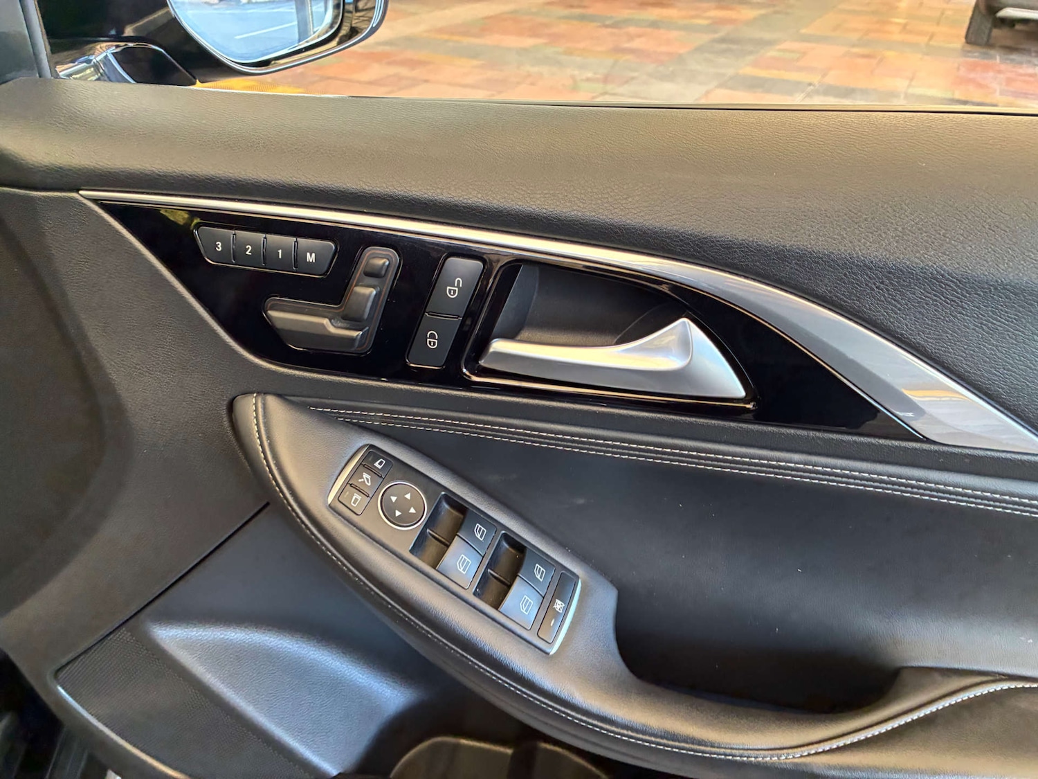 Used Infiniti QX30 2017 for sale - 76035994: Photo 15
