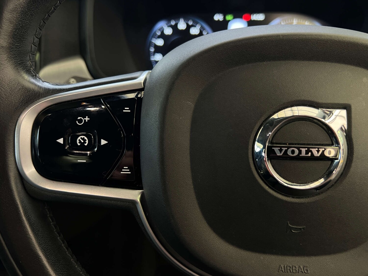 Used Volvo S90 2018 for sale - 77547658: Photo 15