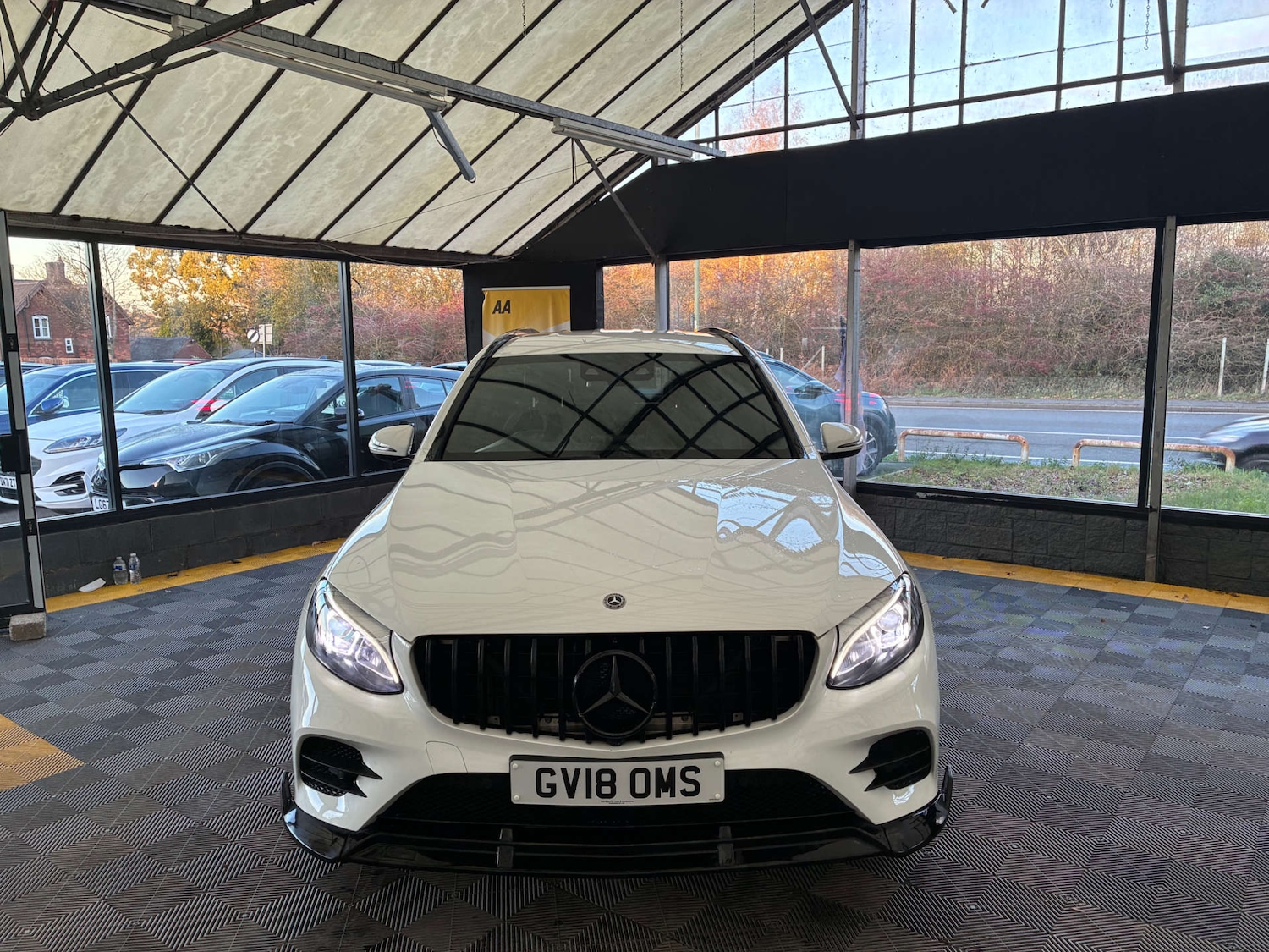 Used Mercedes-Benz GLC 2018 for sale - 76829859: Photo 3