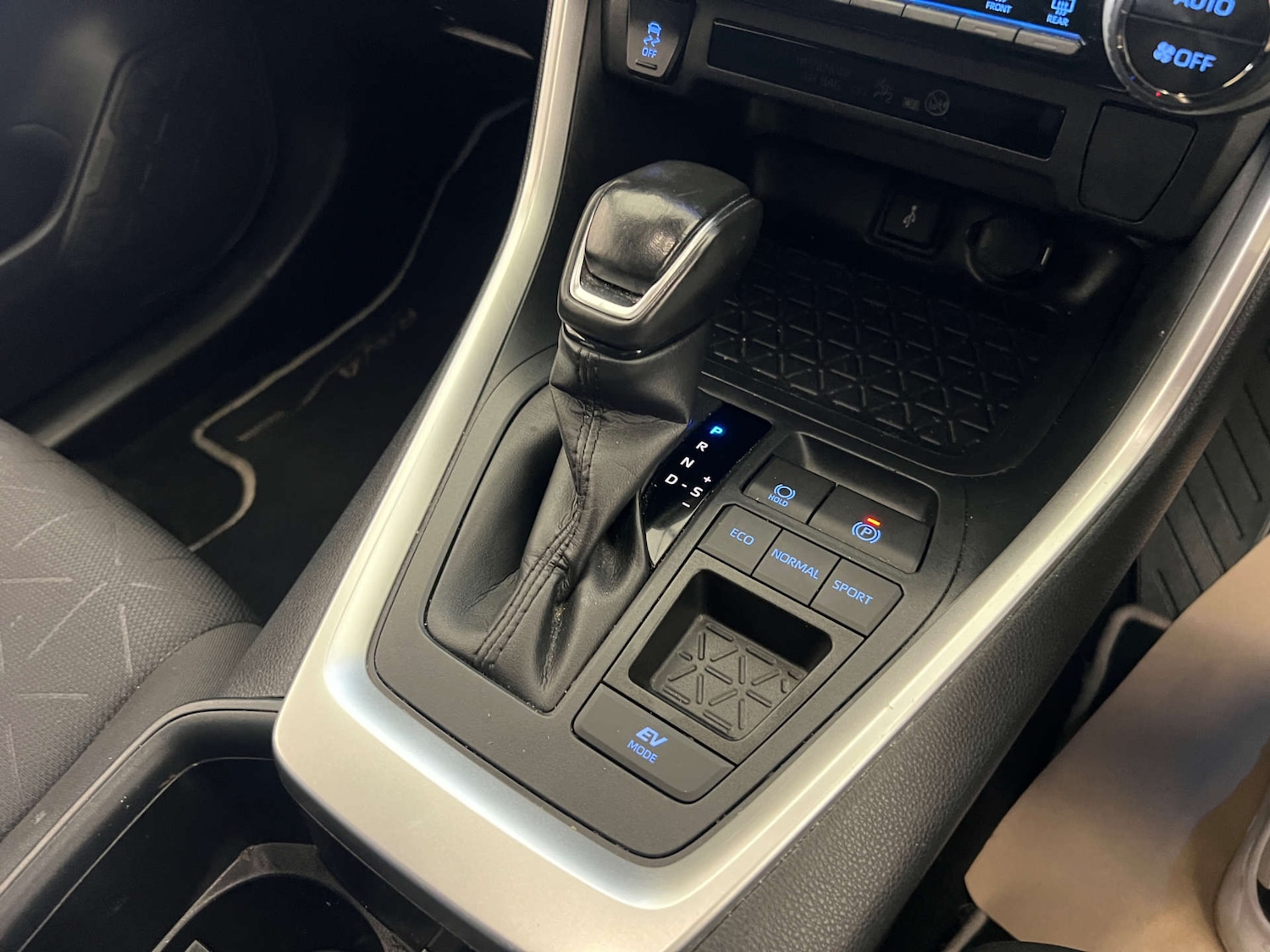 Used Toyota RAV4 2022 for sale - 77166029: Photo 21