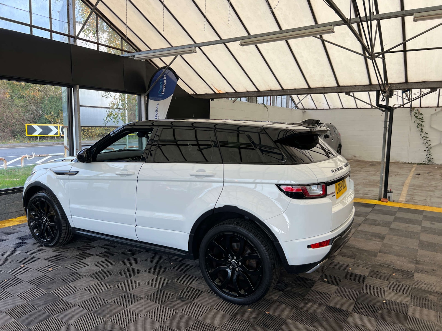 Used Land Rover Range Rover Evoque 2018 for sale - 76483199: Photo 5