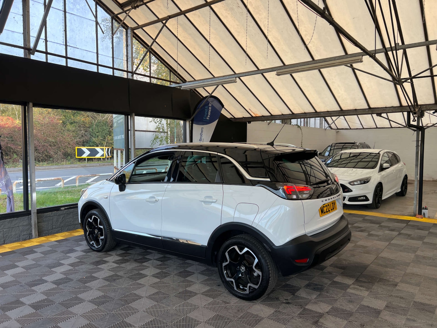 Used Vauxhall Crossland 2022 for sale - 76411998: Photo 6