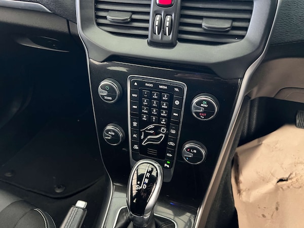 Used Volvo V40 2018 for sale - 76174341: Photo 13