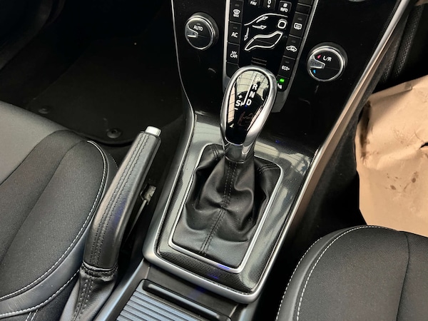 Used Volvo V40 2018 for sale - 76174341: Photo 14