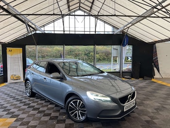 2018 - D3 [4 Cyl 150] Momentum Nav Plus 5dr Geartronic