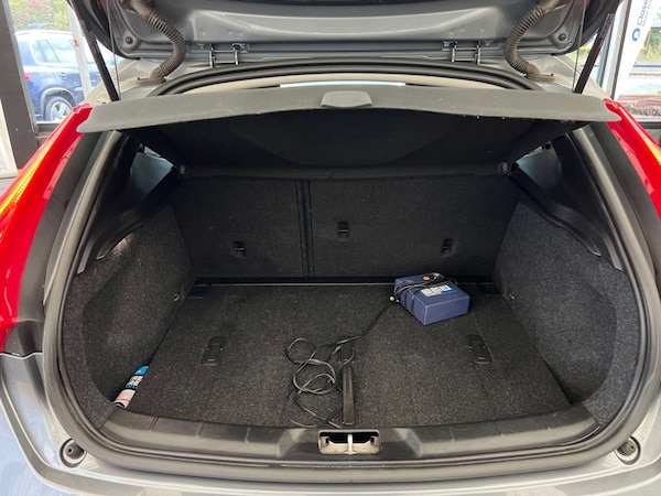 Used Volvo V40 2018 for sale - 76174341: Photo 29