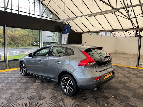 Used Volvo V40 2018 for sale - 76174341: Photo 5