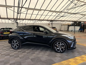 Used Toyota C-HR 2021 for sale - 79620764: Photo