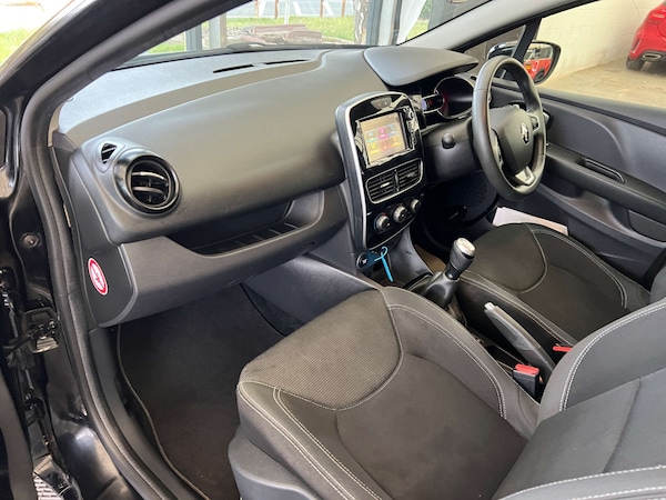 Used Renault Clio 2017 for sale - 76206208: Photo 23
