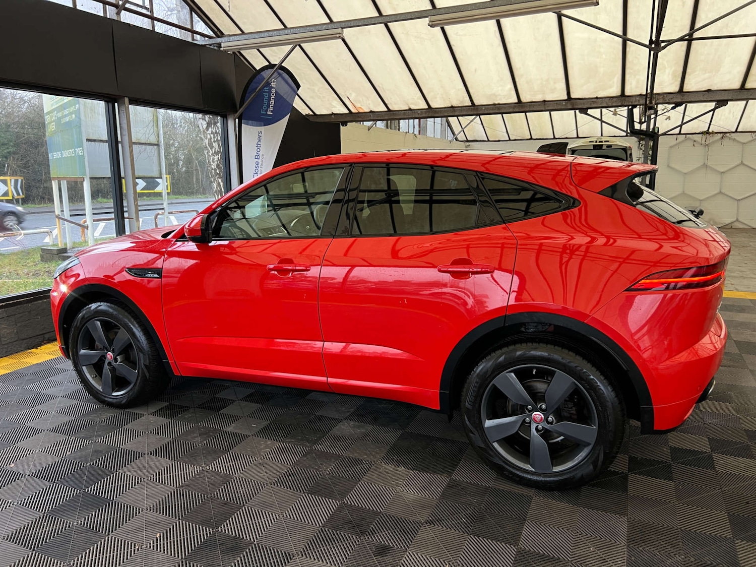 Used Jaguar E-Pace 2019 for sale - 77535068: Photo 5
