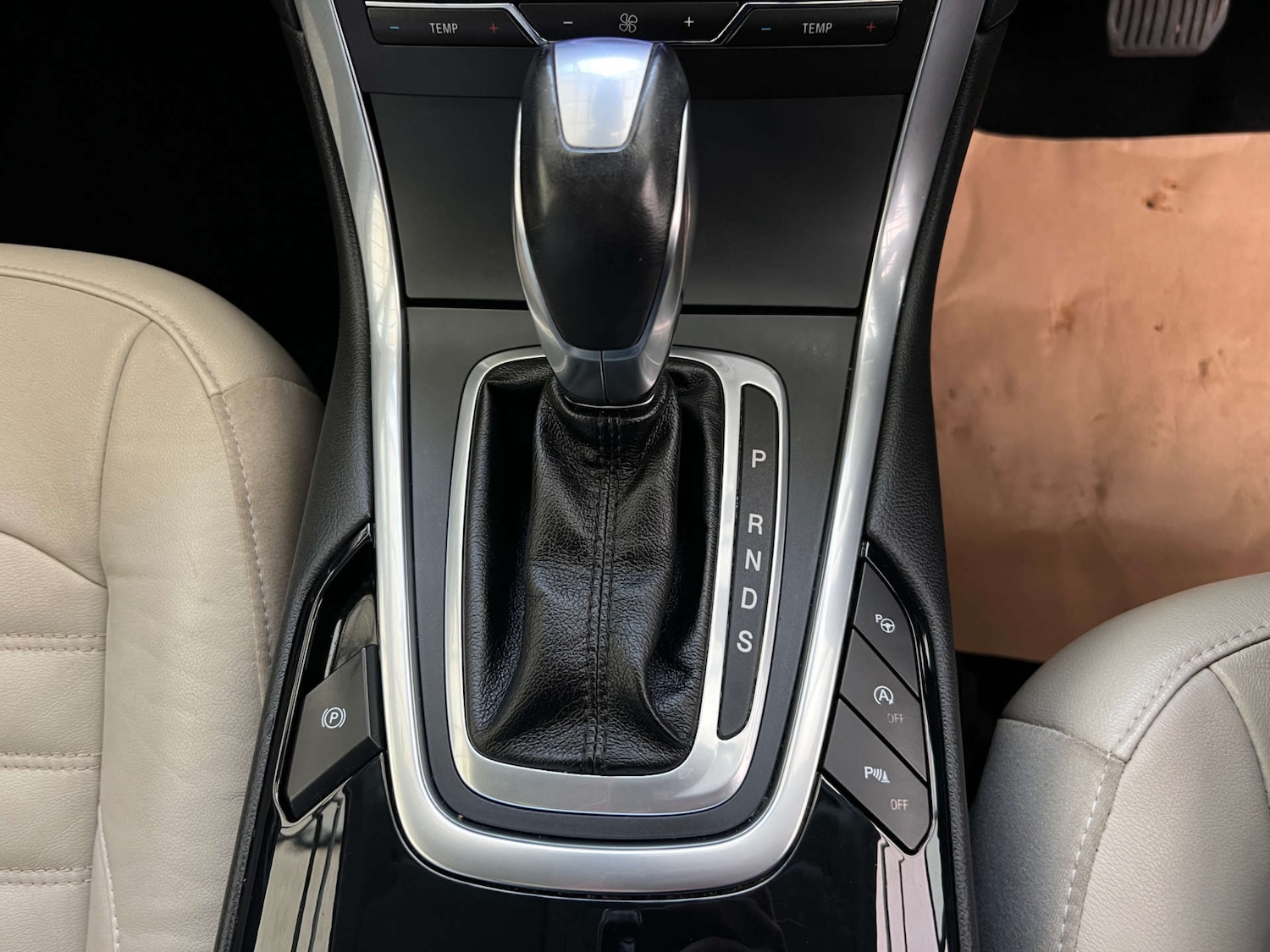 Used Ford Galaxy 2018 for sale - 77393350: Photo 26