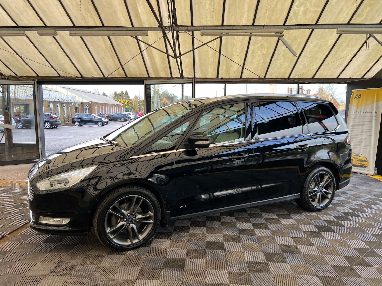 Used Ford Galaxy 2018 for sale - 77393350: Photo 5