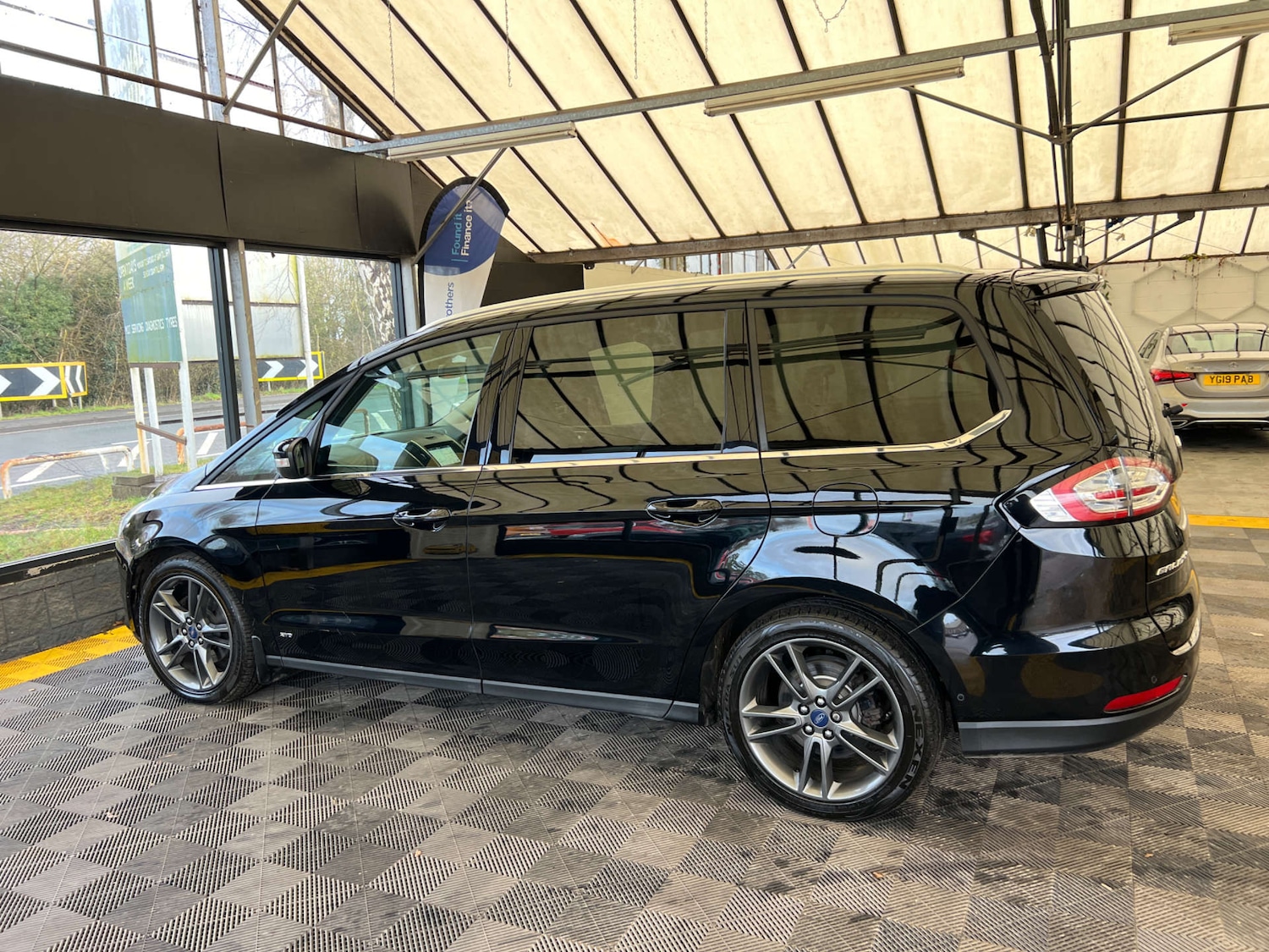 Used Ford Galaxy 2018 for sale - 77393350: Photo 7