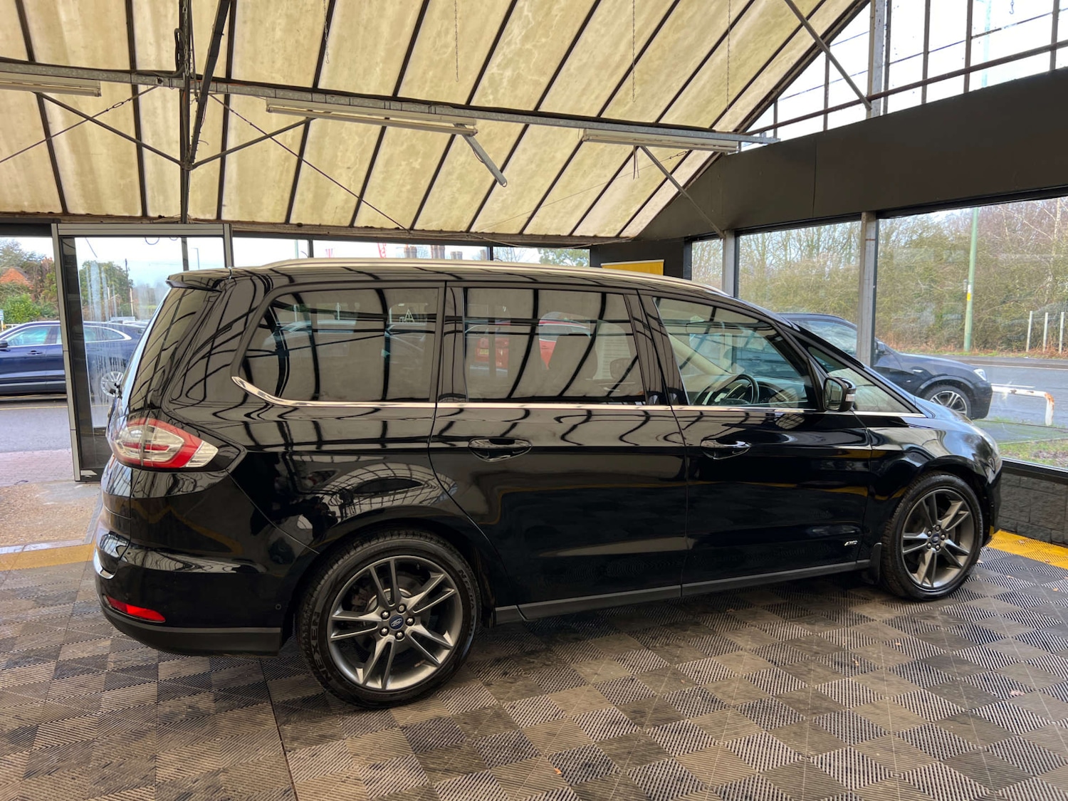 Used Ford Galaxy 2018 for sale - 77393350: Photo 9