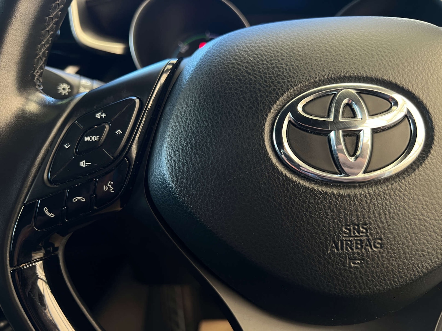 Used Toyota C-HR 2017 for sale - 77844642: Photo 15