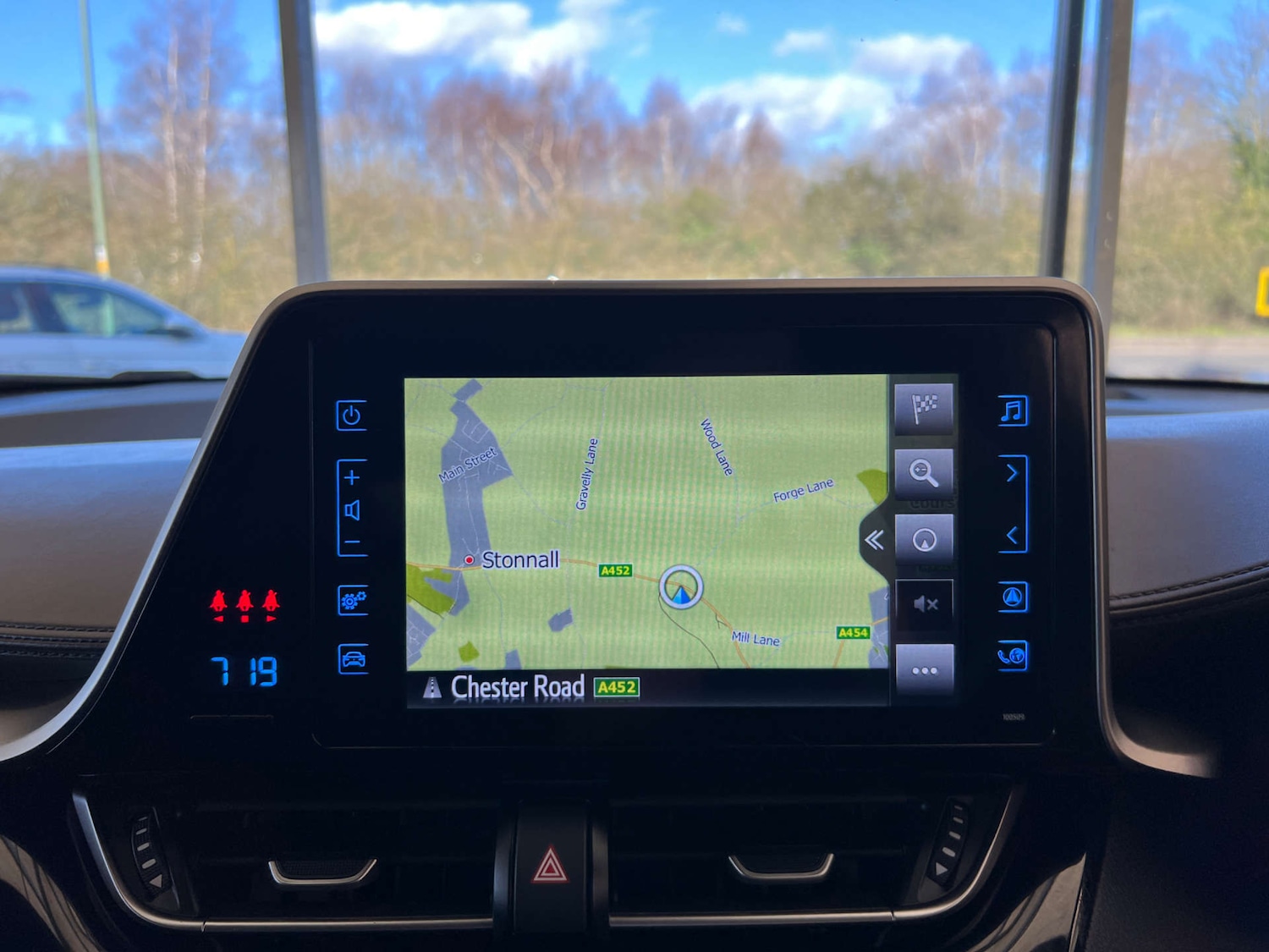 Used Toyota C-HR 2017 for sale - 77844642: Photo 17