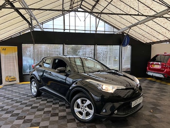 Used Toyota C-HR 2017 for sale - 77446393: Photo