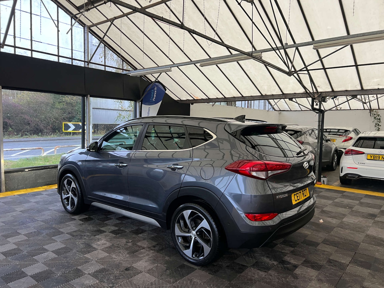 Used Hyundai TUCSON 2017 for sale - 76669807: Photo 5