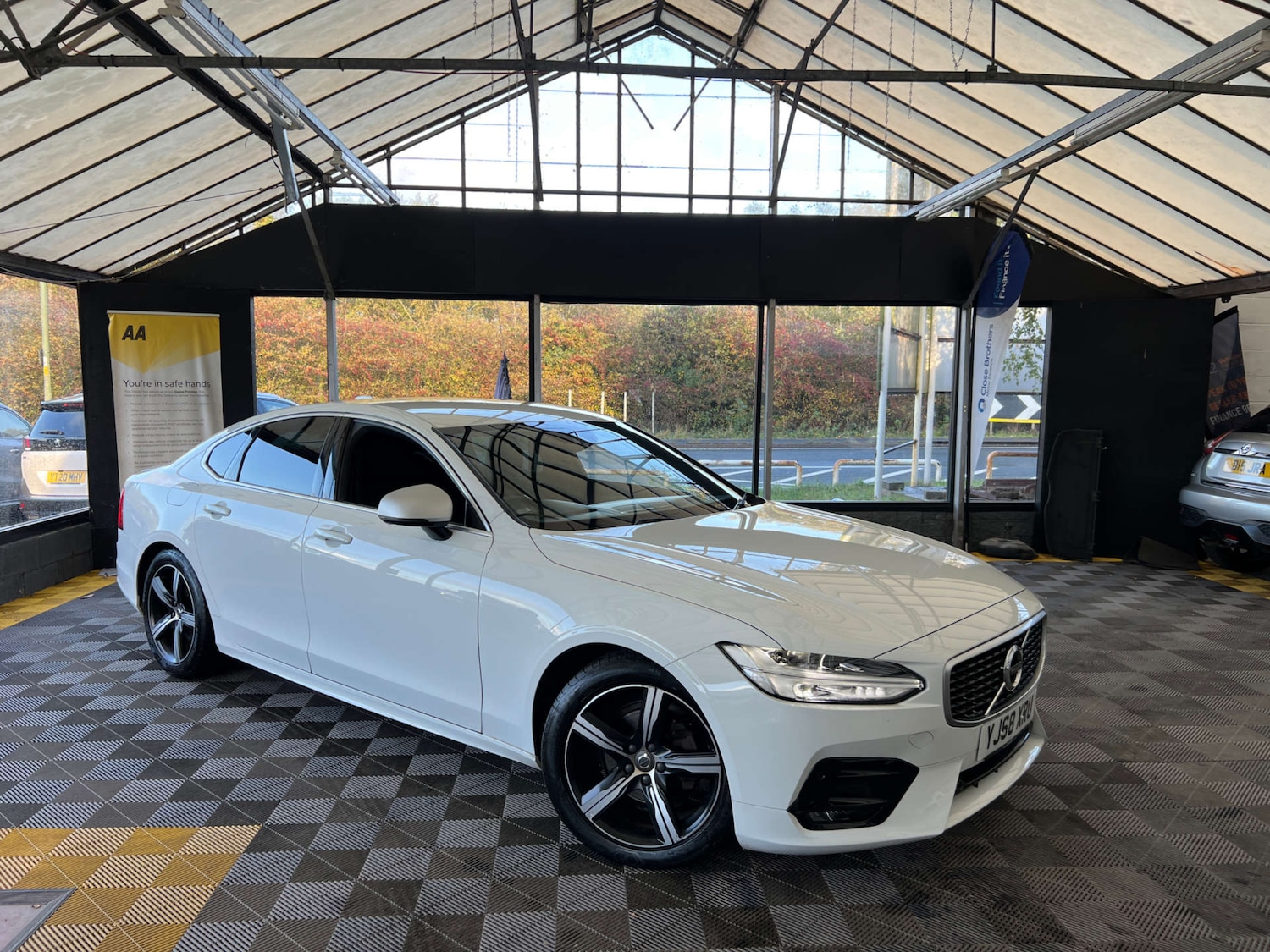 Used Volvo S90 2018 for sale - 76375875: Photo 1