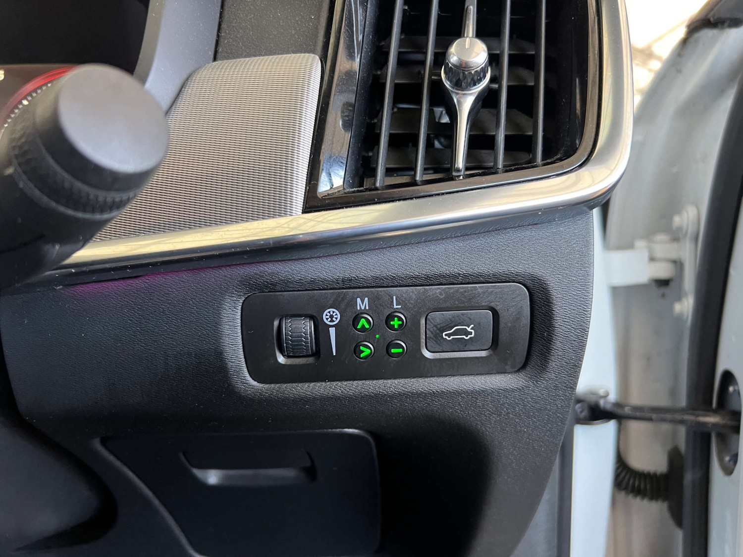 Used Volvo S90 2018 for sale - 76375875: Photo 17
