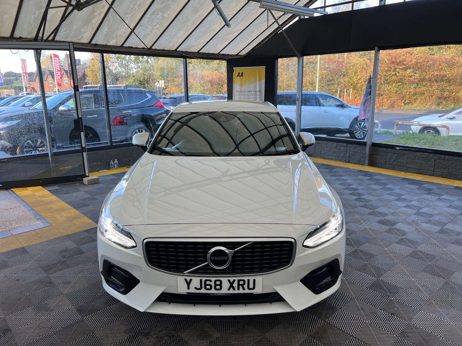 Used Volvo S90 2018 for sale - 76375875: Photo 3
